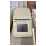 Bio-Rad T100 Thermal Cycler (Campbell - CA)