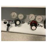 Gas cylinder regulators CGA 580