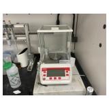 Uxilaii Scientific Micro Balance