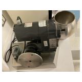 Dayton Electric adjustable speed AC gearmotor