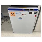 Undercounter laboratory refrigerator