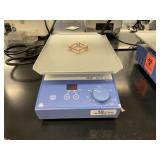 IKA MTS 2/4 Digital Orbital Microtiter Shaker