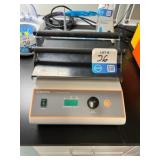 Corning LSE Multipud Digital Vortexer