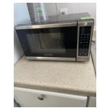 Black & Decker EM820CB7 Microwave