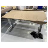Electronic Height Adjustable Desk 70ï¿½ x 30ï¿½ x 29ï¿½/