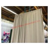 Pipe end style Drapes