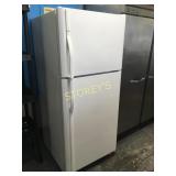 Kenmore Fridge/Freezer - 30 x 32 x 69