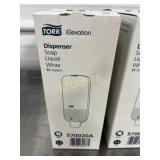 4 New tork soap dispensers