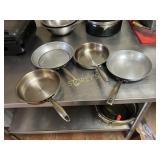 4 Frying pans