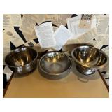 S/S Mixing Bowls & Colander