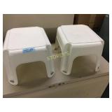 Rubbermaid step stool - white -w1
