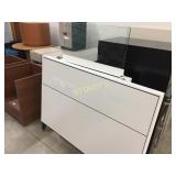 Privacy partition, L-shaped, white laminate and