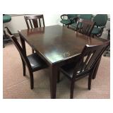 Dining set w/ 4 chairs