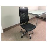 Task chair - black