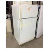 GE refrigerator - 13 cu. Ft., - w1