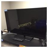 Toshiba flat screen TV w/ remote