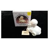 Precious Moments 1990 Members Only Figurine