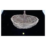 Egg Shaped Handle Basket