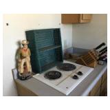 Knives, Decanter, Basket