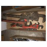 Pipe wrenches