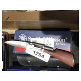 Smith & Wesson 12 gauge knife