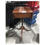 small vtg drop leaf 1 drawer table