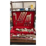 Silverware Box w/Rogers Bros Silver Plate Flatware