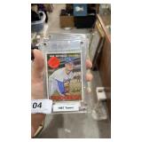 4 Vintage 1967-1974 Baseball Cards in Hard Case