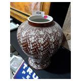 Flower patterned porcelain vase