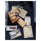 9 Vintage Cards of Buttons