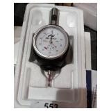 Universal mechanical edge finder