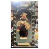 In Box Cubby Bears Holiday Animation