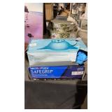 2 Boxes General Pupose Glvoes sz L & XL