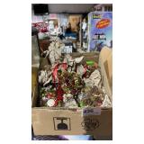 4 Decorative Hanging Ornaments