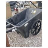 Rubbermaid Wheelbarrow-