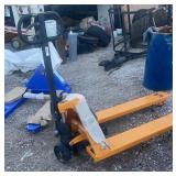 New Pallet Jack  Missing 1 bolt in bottom