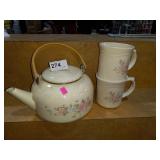 Teapot with two cups Pfaltzgraff