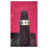 Ring w/ Spinner Etched Stars sz 8