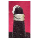 Ring w/ Spinner Etched Wave sz 9