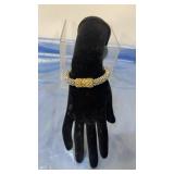 Fashion Bracelet w/ Magnetic Closure 8" Long Fashion Bracelet w/ Magnetic Closure 8" Long
