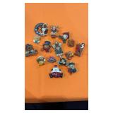 15 Pins/ Brooches - Plastic / Resin 15 Pins/ Brooches - Plastic / Resin