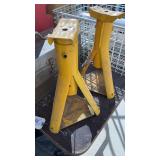 Two car jack stands Two car jack stands