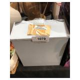 NEw Bathroom Mini Wall Trash Can