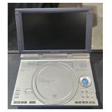 Panasonic DVD-LX8  Portable DVD / CD Player & Bag