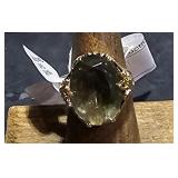 14kt GE Ring w/ Green Stone sz 7