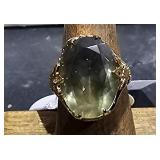 14kt GE Ring w/ Green Stone sz 7