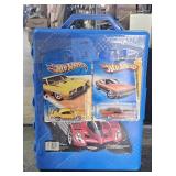 "Hot Wheels" Case w/ Cars