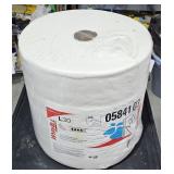 1 roll Wypall heavy duty cleaning towels