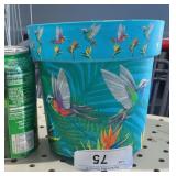 5 plastic hummingbird flowerpots