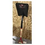 Square head shovel, Razorback w/D grip handle